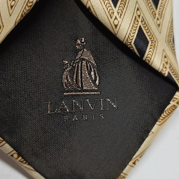 {Lanvin} Men's Silk Tie In Geometric Print - Picture 7 of 8